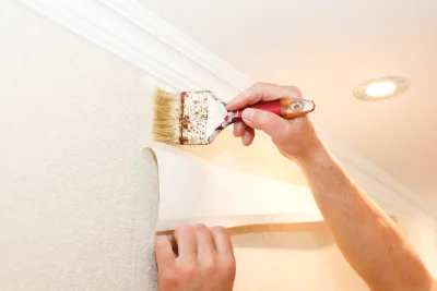 Pose de papier peint à Courtelevant — revêtements muraux et toiles de verre